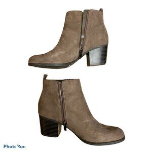 Liz Claiborne Womens Suede Ankle Boots Size 8 8M Brown Block Heel Zipper Closure